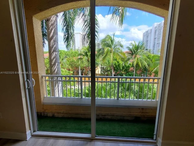 3001 NE 185th St # 333, Aventura FL 33180