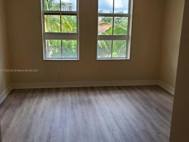 3001 NE 185th St # 333, Aventura FL 33180