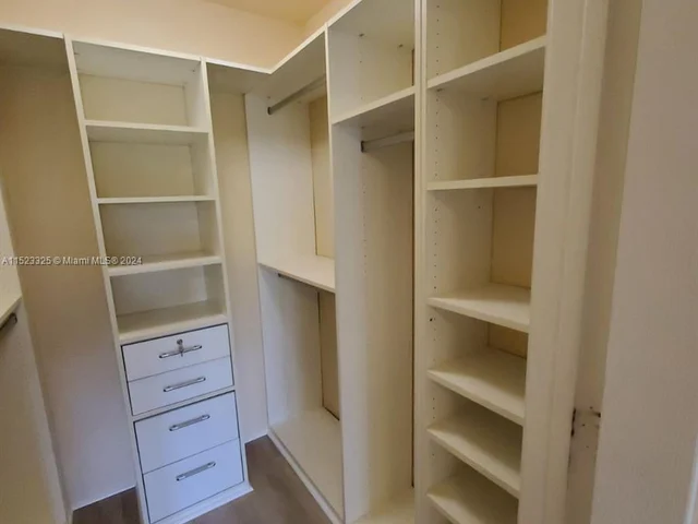 3001 NE 185th St # 333, Aventura FL 33180