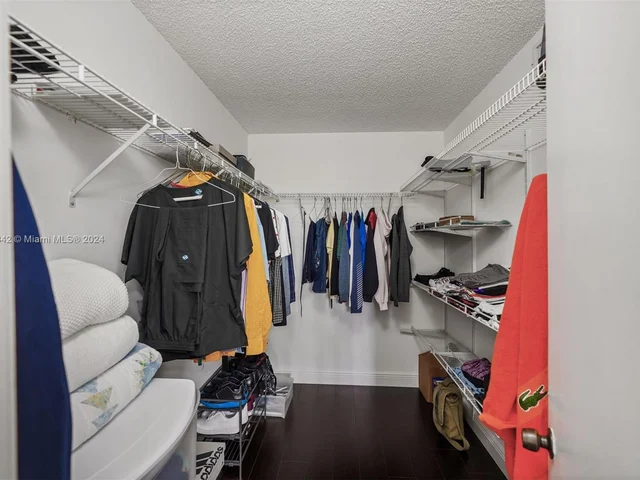 7401 NW 16th St # 308, Plantation FL 33313