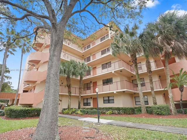 7401 NW 16th St # 308, Plantation FL 33313