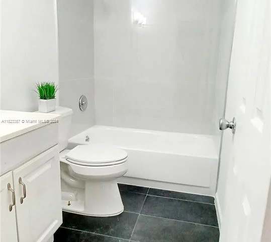 11195 SW 1st St # 320, Sweetwater FL 33174