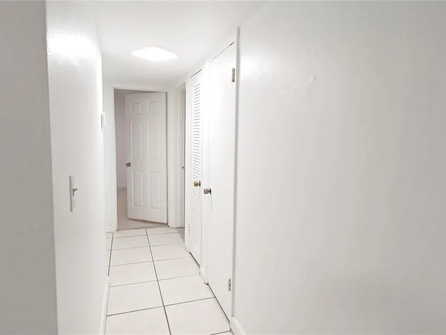 11195 SW 1st St # 320, Sweetwater FL 33174