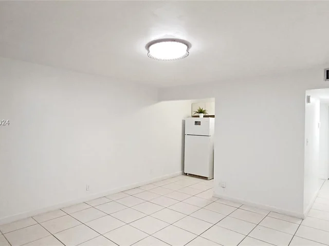 11195 SW 1st St # 320, Sweetwater FL 33174