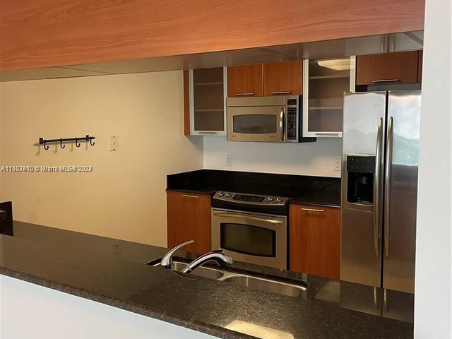 1800 N Bayshore Dr # 4104, Miami FL 33132