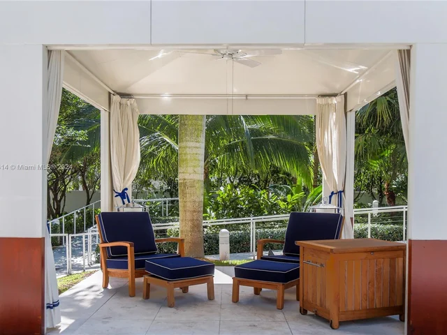 2627 S Bayshore Dr # 906, Miami FL 33133