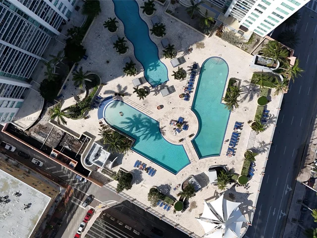 244 Biscayne Blvd # 446, Miami FL 33132