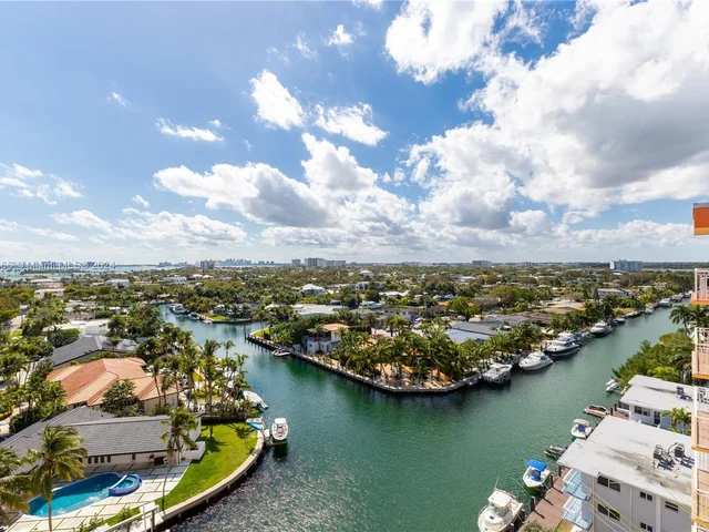 2450 NE 135th St # 1009, North Miami FL 33181