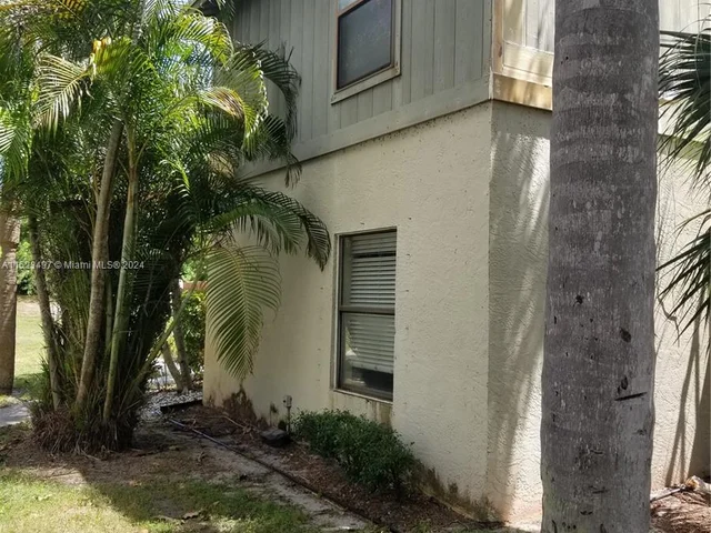 23 Crossing Circle # A, Boynton Beach FL 33435