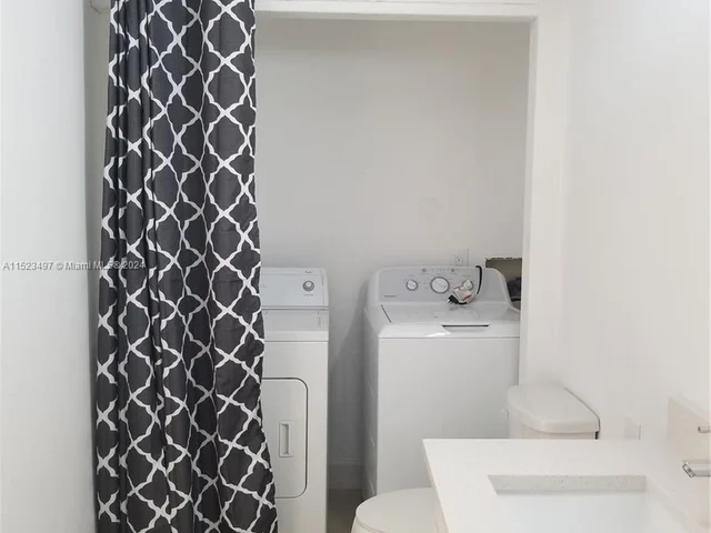 23 Crossing Circle # A, Boynton Beach FL 33435