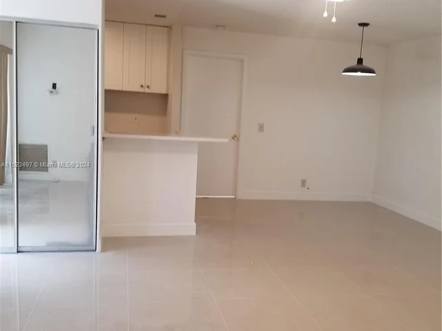 23 Crossing Circle # A, Boynton Beach FL 33435