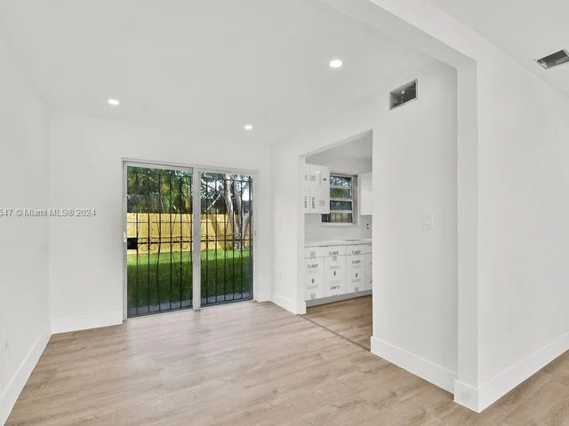 21130 NW 39th Ave, Miami Gardens FL 33055