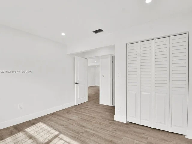 21130 NW 39th Ave, Miami Gardens FL 33055