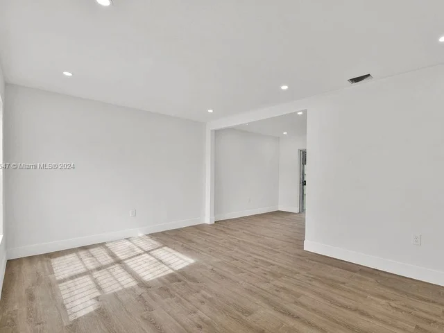 21130 NW 39th Ave, Miami Gardens FL 33055