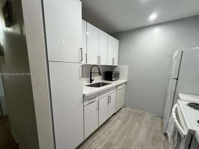 1301 SW 134th Way # 208B, Pembroke Pines FL 33027