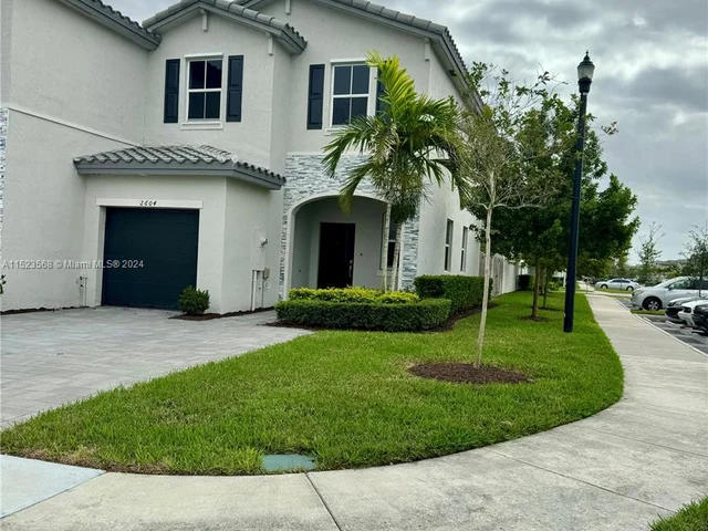 2604 SE 11th Ct, Homestead FL 33035