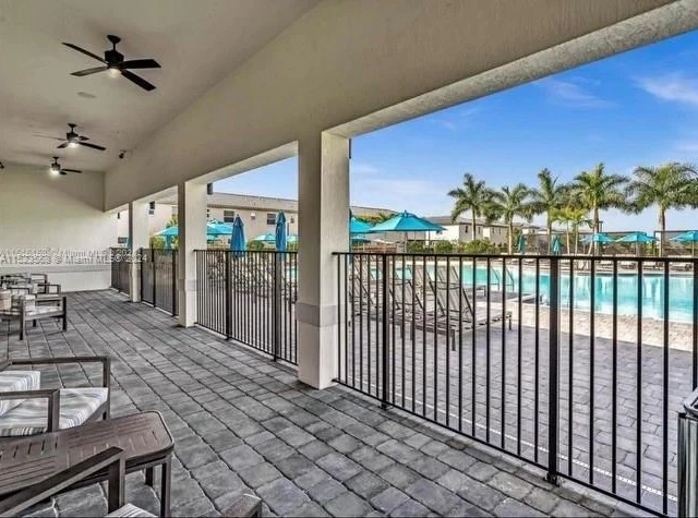 2604 SE 11th Ct, Homestead FL 33035