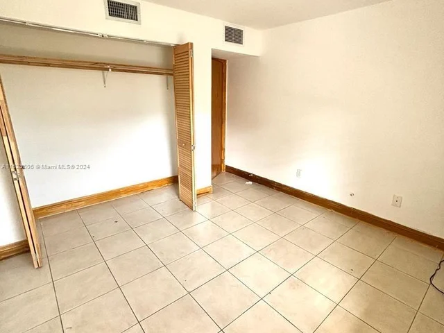 7473 SW 82nd St # A112, Miami FL 33143