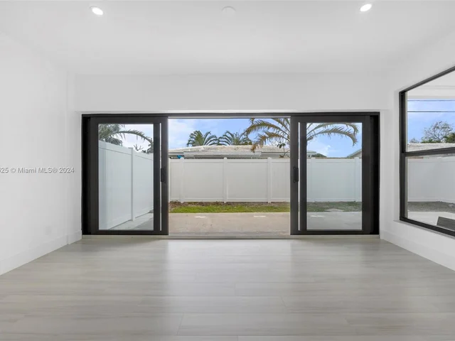 700 NE 23rd Ave # 1, Pompano Beach FL 33062