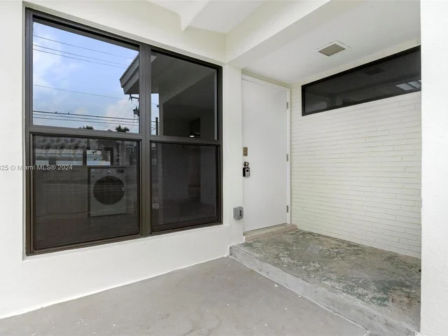 700 NE 23rd Ave # 1, Pompano Beach FL 33062