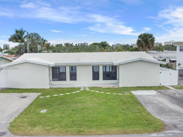 700 NE 23rd Ave # 1, Pompano Beach FL 33062