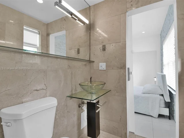 612 15th St # 9, Miami Beach FL 33139