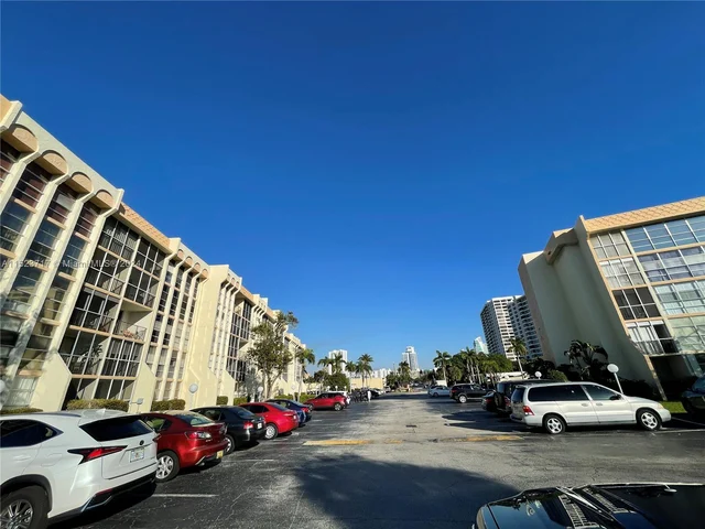 501 Three Islands Blvd # 410, Hallandale Beach FL 33009