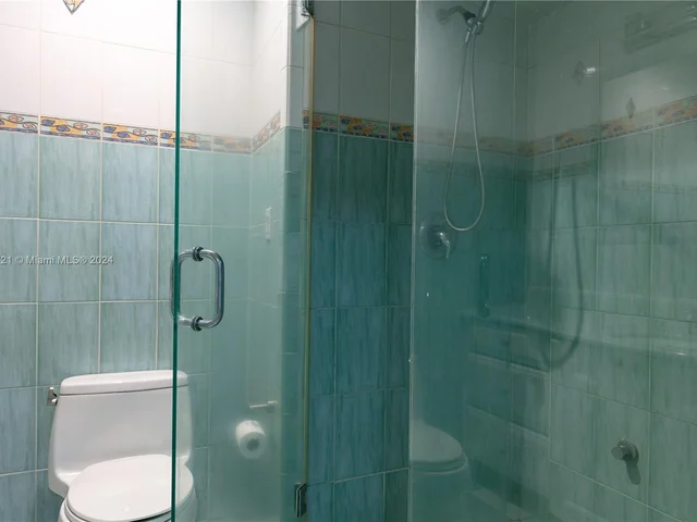 401 Poinciana Dr # 1225, Sunny Isles Beach FL 33160