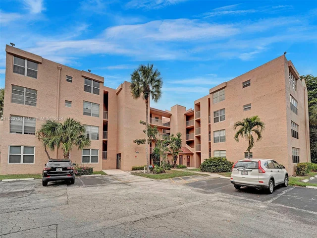 9440 Live Oak Pl # 401, Davie FL 33324