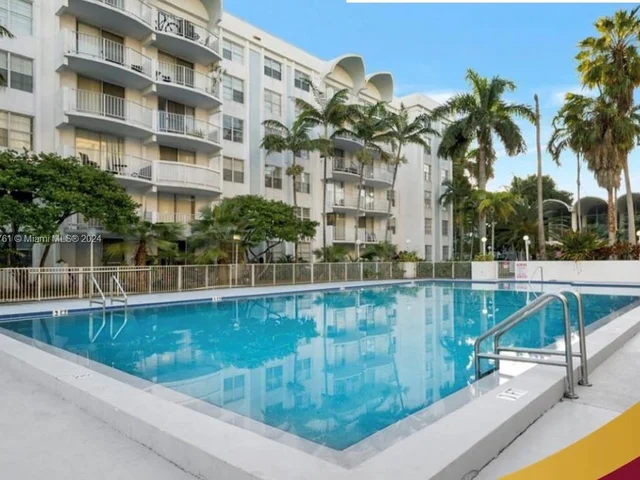 488 NW 165th St Rd # 409, Miami FL 33169