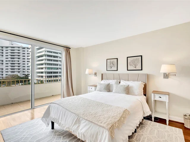 177 SE Ocean Lane Dr # 509, Key Biscayne FL 33149