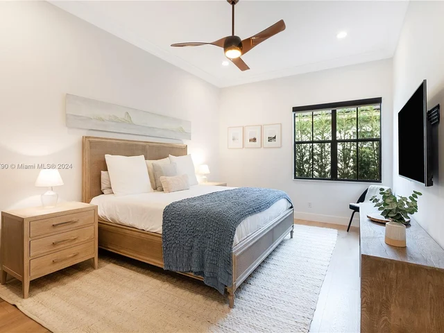 17662 Cadena Dr, Boca Raton FL 33496