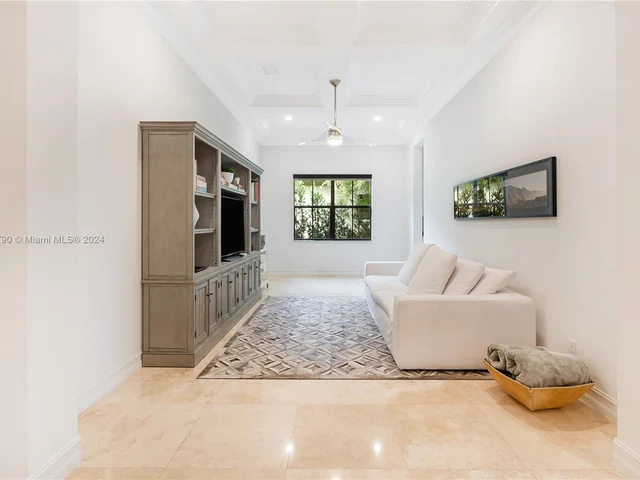 17662 Cadena Dr, Boca Raton FL 33496