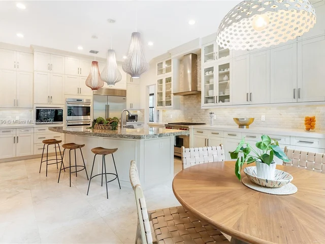 17662 Cadena Dr, Boca Raton FL 33496