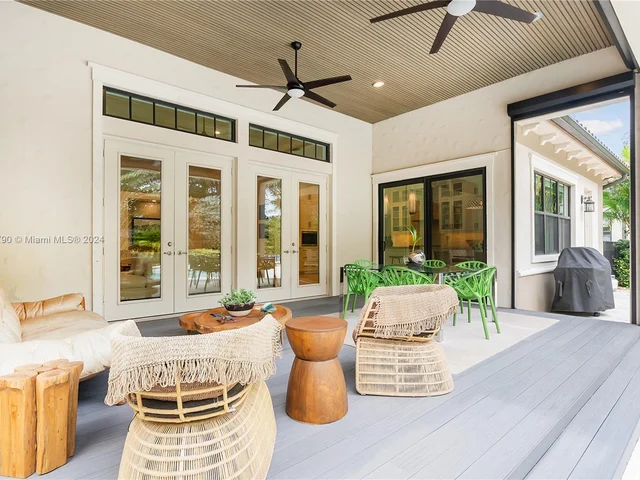 17662 Cadena Dr, Boca Raton FL 33496