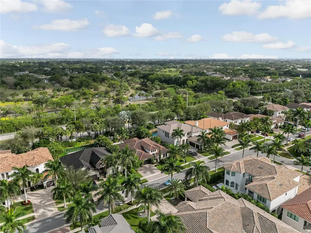 17662 Cadena Dr, Boca Raton FL 33496