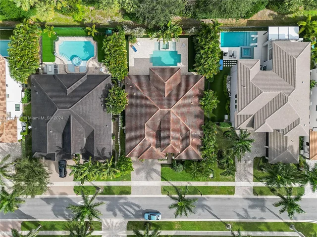 17662 Cadena Dr, Boca Raton FL 33496