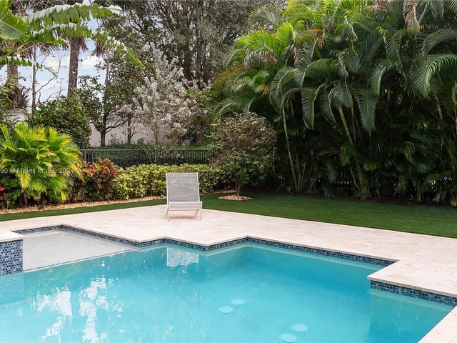 17662 Cadena Dr, Boca Raton FL 33496