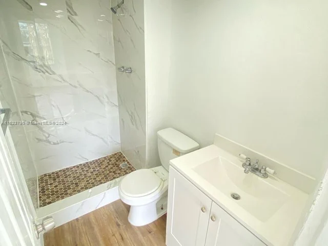 492 NW 165th Street Rd # C415, Miami FL 33169