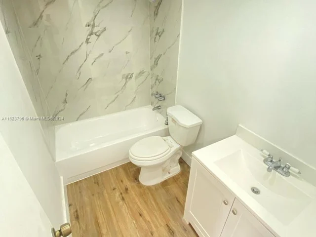 492 NW 165th Street Rd # C415, Miami FL 33169