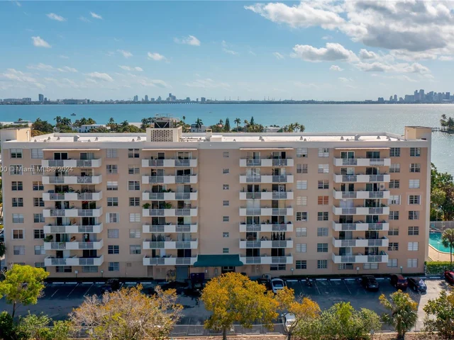 1455 N Treasure Dr # F, North Bay Village FL 33141