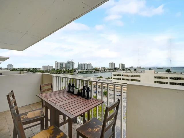 1455 N Treasure Dr # F, North Bay Village FL 33141