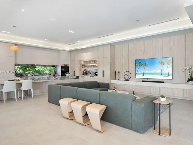 1200 NE 87th St, Miami FL 33138