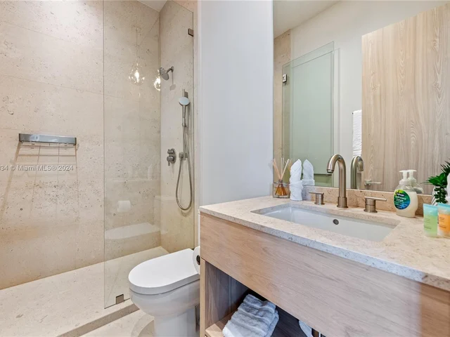 1200 NE 87th St, Miami FL 33138