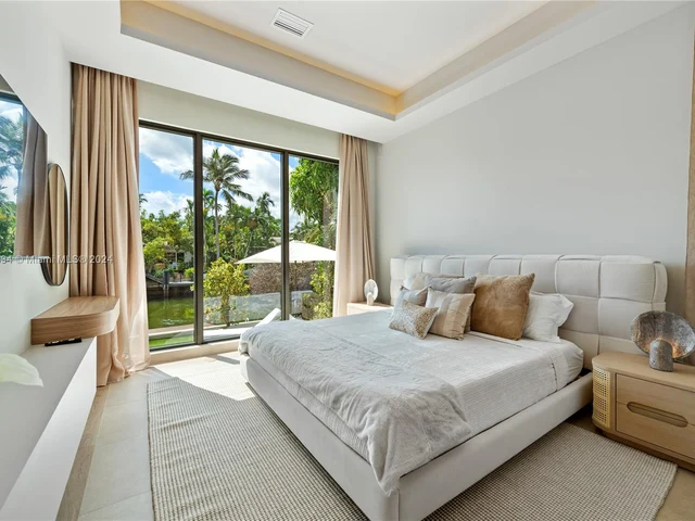 1200 NE 87th St, Miami FL 33138