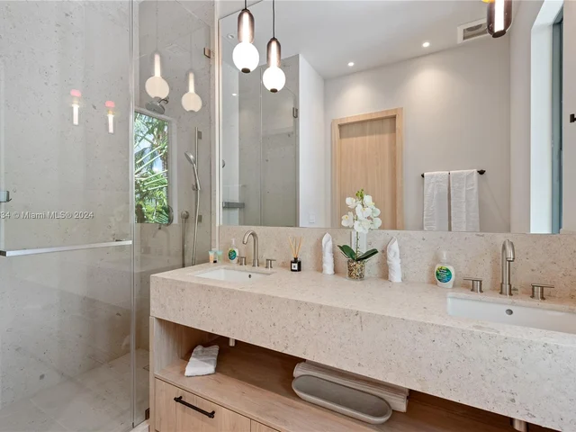 1200 NE 87th St, Miami FL 33138