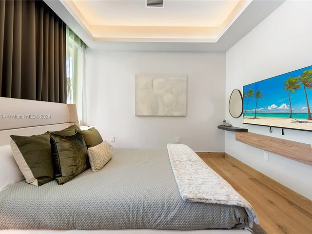 1200 NE 87th St, Miami FL 33138