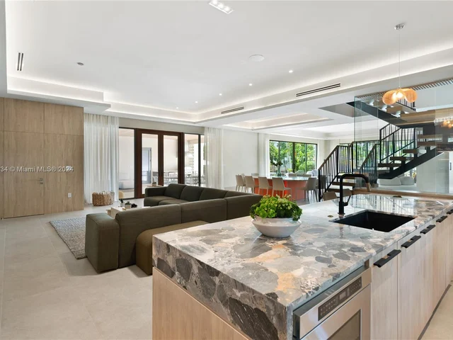 1200 NE 87th St, Miami FL 33138