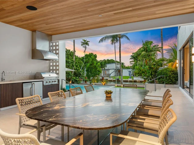 1200 NE 87th St, Miami FL 33138