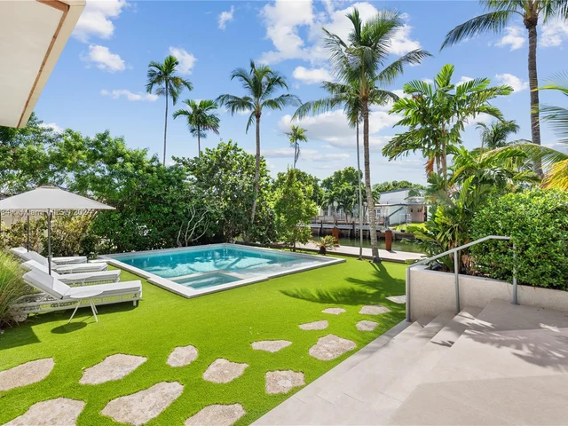 1200 NE 87th St, Miami FL 33138